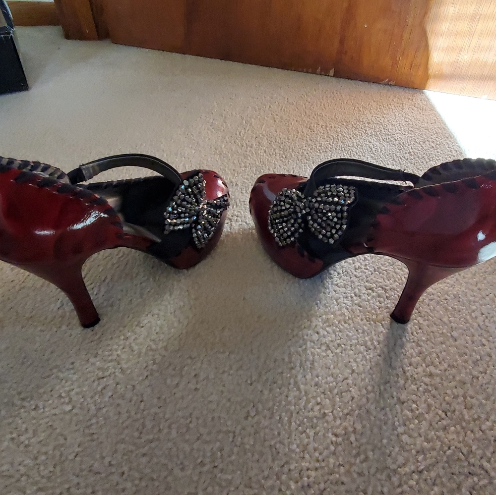 Heels - Picture 2 of 5